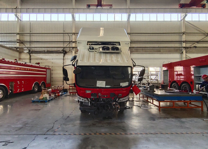 3 Seats 1.0Mpa 1800L/Min Fire Equipment Truck 7m Suction Depth