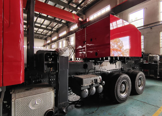 Motore diesel camion dei vigili del fuoco di scala aerea da 435 cavalli vapore con una scala di quattro sezioni