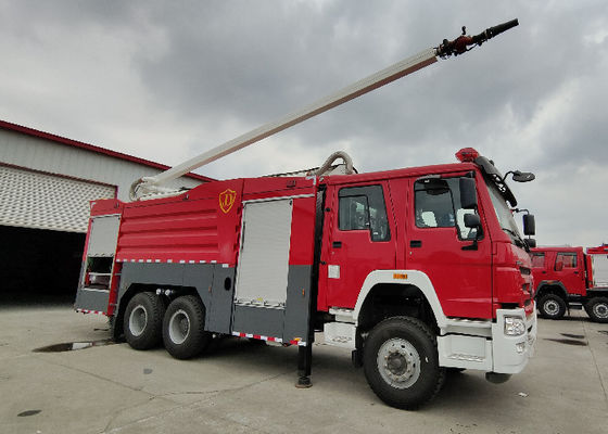 25 m di altezza di lavoro Water Tower Fire Truck Spray Flusso 4200L/min 70 m Gamma